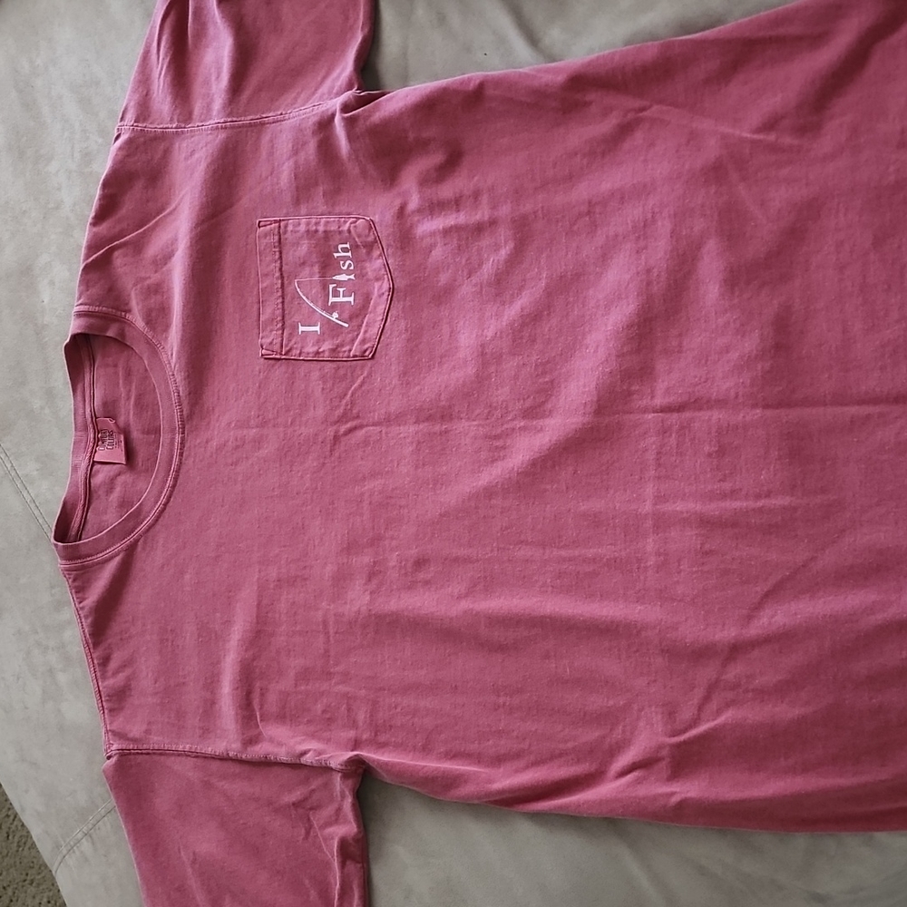 Comfort Colors Men's Fish T-Shirt - Picture 5 of 6